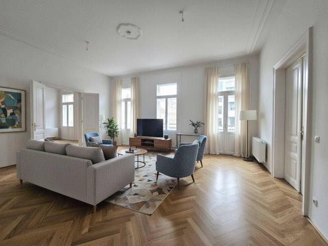 Traumhafte 6 Zimmer Wohnung in 1040 Wien