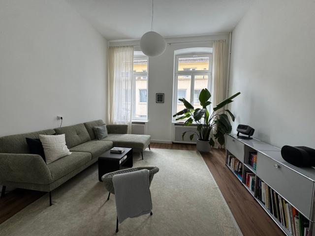 Stilvolle Altbauwohnung im Kunibertsviertel von Köln, Koln Amsterdam Apartments for Rent