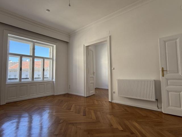 Stilvolle Altbauwohnung mit 63 m² in Top Lage nahe der Mariahilfer Straße