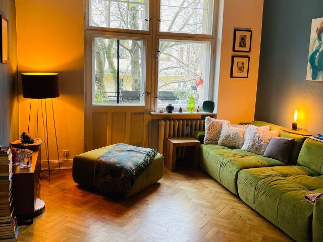 Stilvolle Altbauwohnung mit Charme in Friedenau, Berlin Amsterdam Apartments for Rent