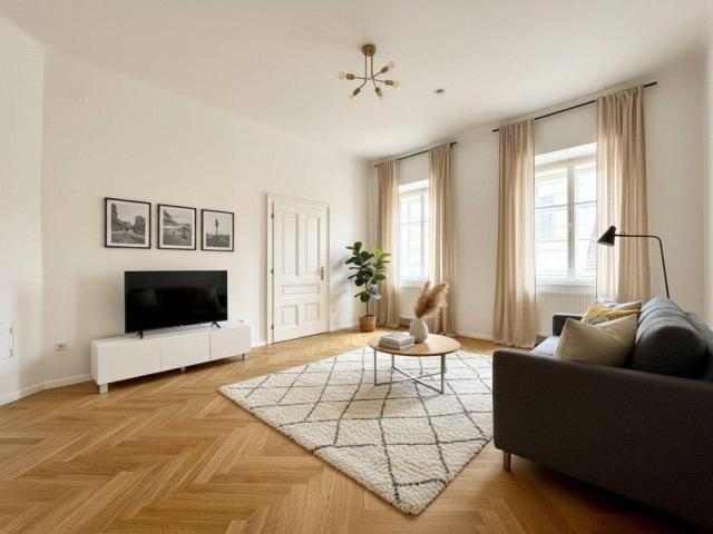 Stilvolle Altbauwohnung mit großzügigen Räumen | hochwertig saniert