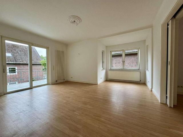 Stilvolle Altbauwohnung mit zwei Balkonen im Villenviertel von Wilhelmshaven