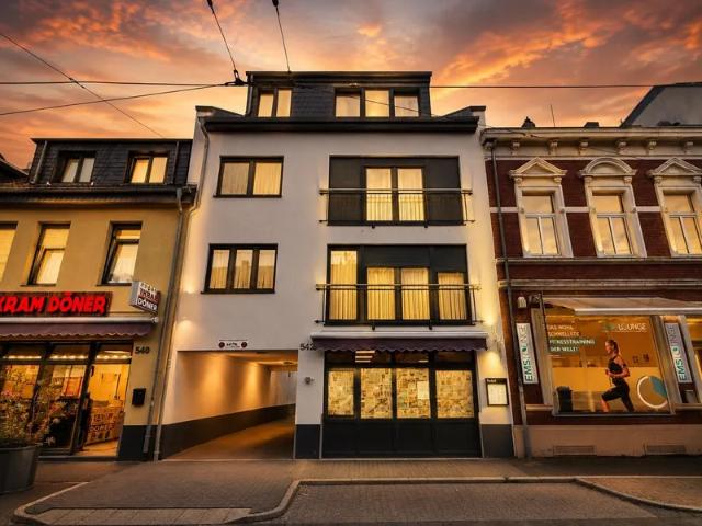 STILVOLLE GEWERBEEINHEIT FÜR CAFÉ ODER GASTRONOMIEKONZEPT MIT BESONDEREM AMBIENTE ZU MIETEN!