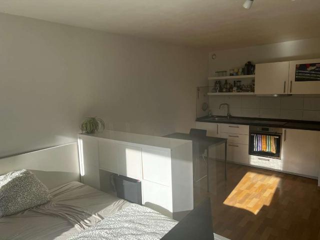 Stilvolle, gepflegte 1 Zimmer Wohnung mit attraktiver Lager