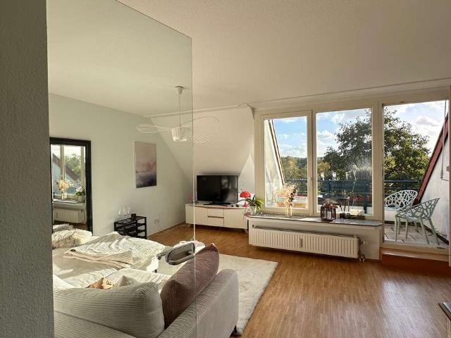 Stilvolle, gepflegte 2 Zimmer DG Wohnung mit Traumblick und EBK in Hilden