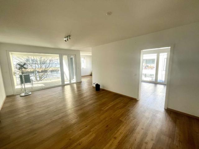 Stilvolle, geräumige 2 Zimmer Wohnung mit EBK in Weil am Rhein