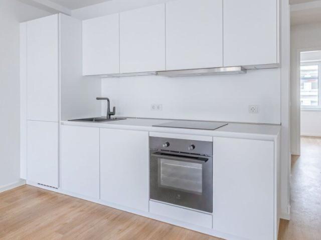 Stilvolle, gut geschnittene 3 Zimmer Wohnung mit Balkon im Erstbezug