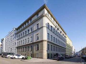 Stilvolle Dachgeschoss Maisonnette mit Terrasse Unbefristet vermietet Rendite 3,85 %