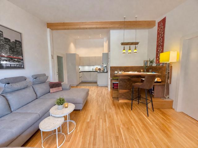 Stilvolle Dachgeschossoase mit großer Terrasse