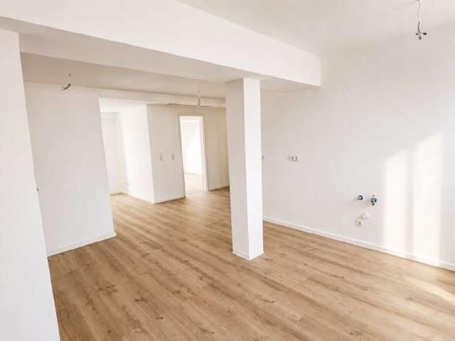 Stilvolle Dachgeschosswohnung in Bestlage – 4 Zimmer am Erfurter Anger