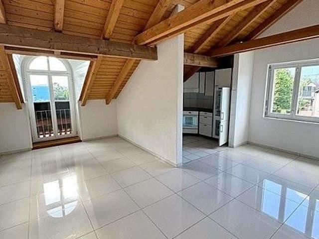 Stilvolle Dachwohnung mit Charme