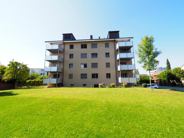 Stilvolle Dachwohnung mit Charme an zentraler Lage sucht Nachmieter