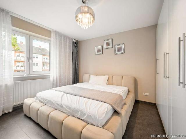 Stilvolle Drei Zimmer Wohnung mit Südwest Balkon in Frankfurt Eschersheim!