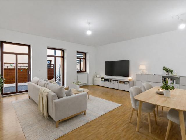 Stilvolle Eigentumswohnung mit Balkon im ruhigen Hinterhaus des Paulusviertels