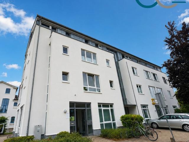 Stilvolle, lichtdurchflutete 3 Zimmer Dachgeschosswohnung mit großzügiger Dachterrasse in Nienburg!