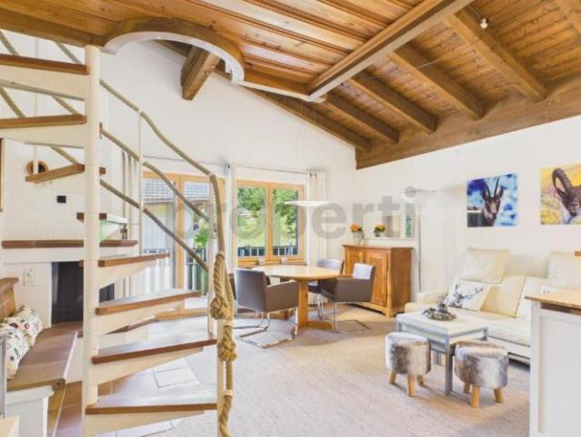 Stilvolle möbilierte 2.5 Zimmer Dachwohnung
