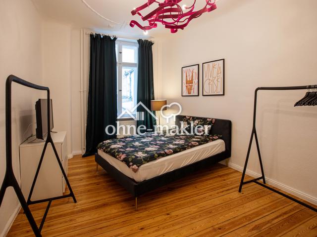 Stilvolle möblierte Altbauwohnung am Humannplatz / Stylish Furnished Apartment near Humannplatz