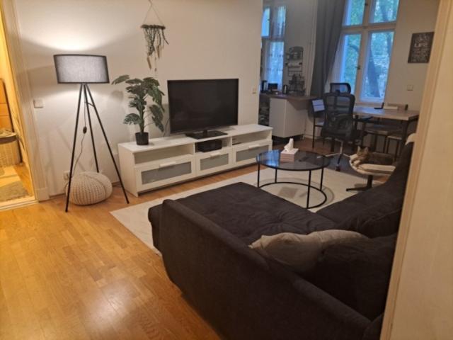 Stilvolle möblierte 2 Zimmer Wohnung 62 m2 in Berlin Weißensee | Seenähe