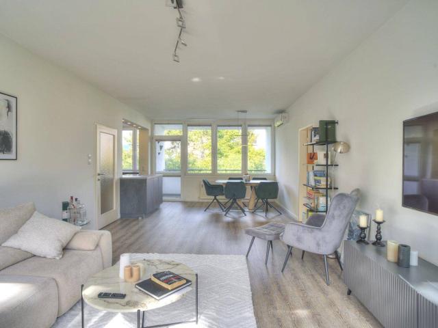 Stilvolle & modernisierte 3 Zimmer Wohnung in der Südstadt!