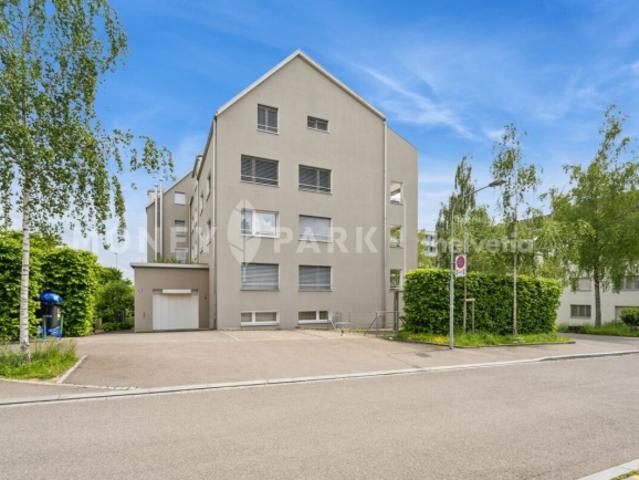 Stilvolle Maisonette Gartenwohnung in Zürich Seebach