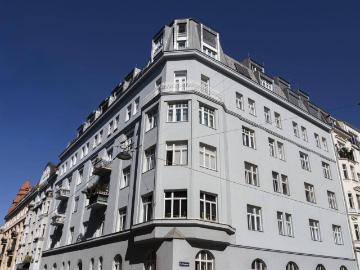 Stilvolle Maisonette mit Stadtblick und Garage in bester Lage