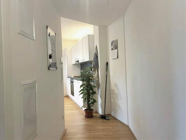 Stilvolle Neubauwohnung mit Balkon