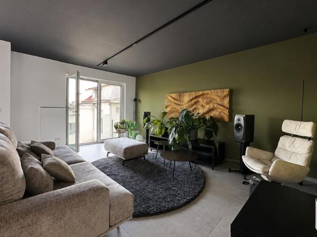 Stilvolle, neuwertige 3 Zimmer Wohnung in bester Innenstadtlage