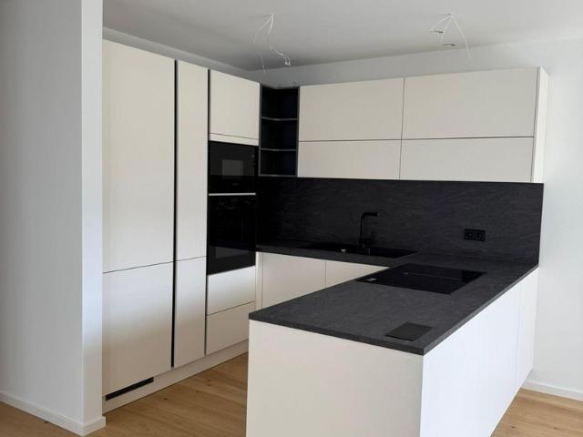 Stilvolle, neuwertige 3,5 Raum Wohnung mit geh. Innenausstattung mit Balkon und EBK in Neckarsulm