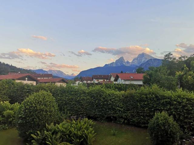 Stilvolle, sanierte 4 Zimmer Wohnung mit Balkon in Berchtesgaden