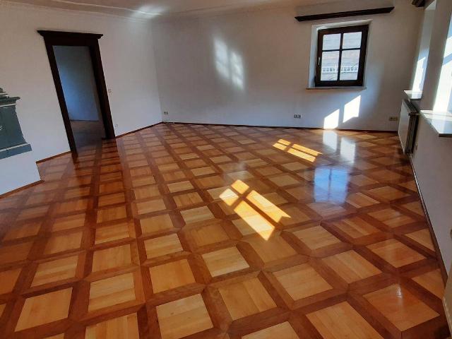 Stilvolle Wohnung / Haushälfte 145m², Ruhelage Zentrum Schörfling