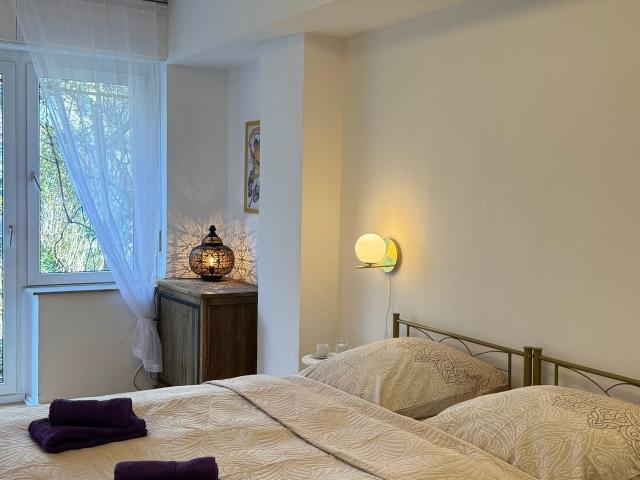 Stilvolle Wohnung in bester zentraler Lage – direkt am Stadttheater Duisburg, Duisburg Amsterdam Apartments for Rent