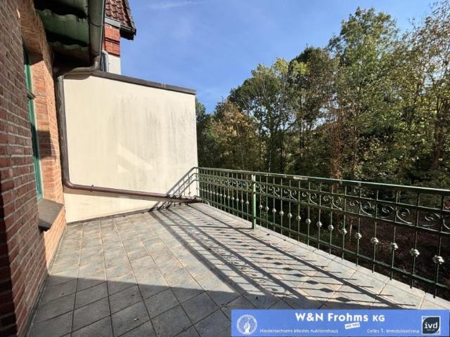 Stilvolle Wohnung in einer Villa aus der Gründerzeit zwischen Französischem Garten und Schlosspark!