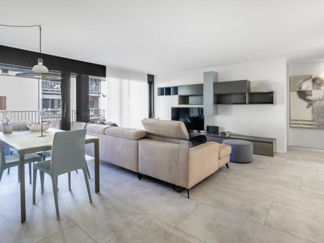 Stilvolle Wohnung in einer Eigentumswohnung mit Pool