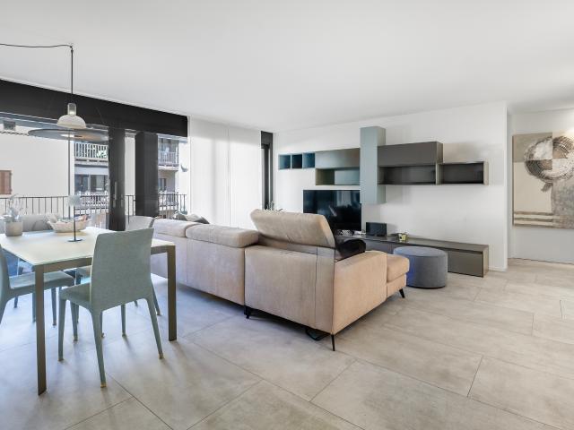 Stilvolle Wohnung in einer Eigentumswohnung mit Pool