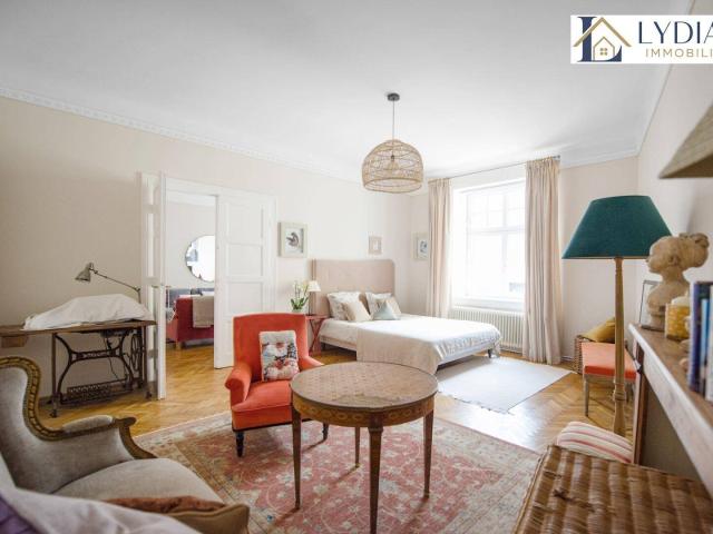 Stilvolle und sehr gepflegte 3 Zimmern Altbauwohnung mit Balkon / Bestlage / nahe U4 Unter St. Veit / Top Infrastruktur