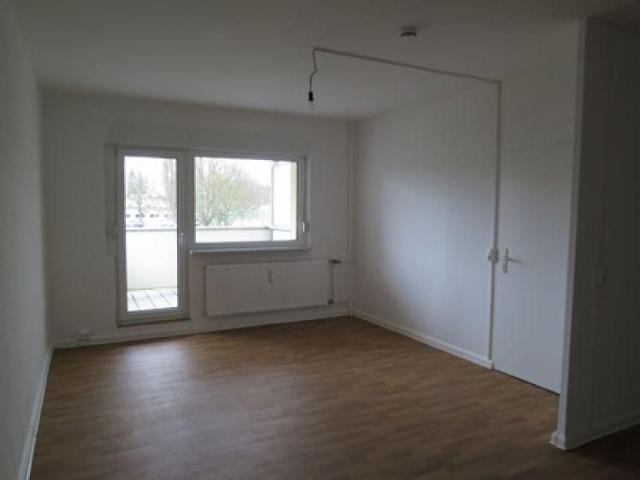 Stilvolle Vier Zimmer Wohnung mit Balkon – entspannt wohnen, lässig leben