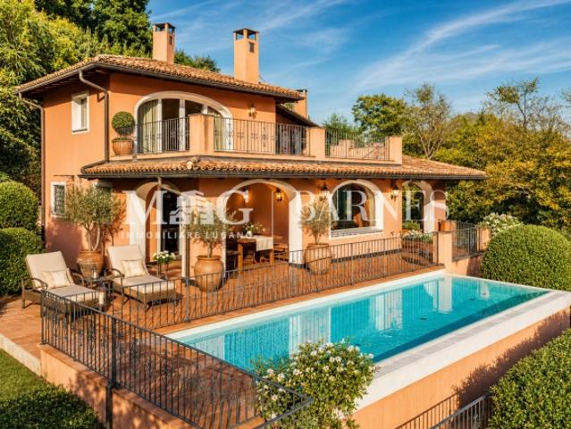 STILVOLLE VILLA mit herrlichem Blick auf den Luganer See