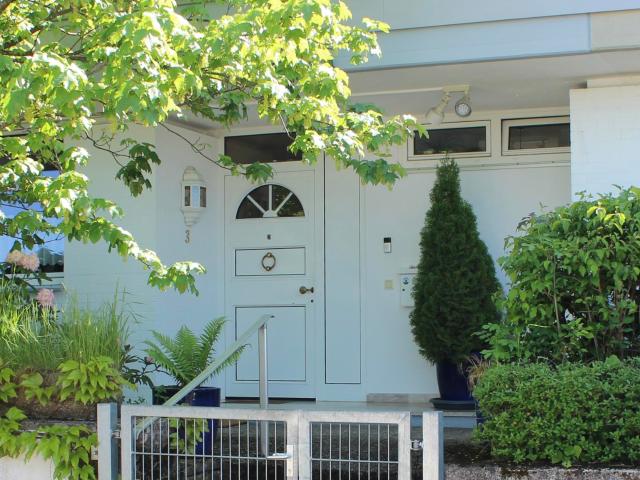Stilvoller Bungalow in direkter Parklage