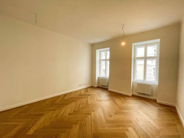 Stilvoller Erstbezug nach Generalsanierung im klassischen Wiener Altbau