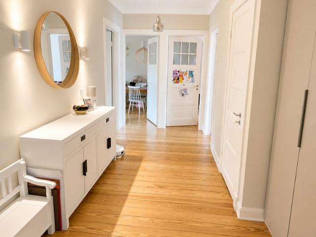 Stilvoller Familienaltbau | 117 m² | 4,5 Zimmer | Garage | Loggia | Blick ins Grüne | Tarpenbek