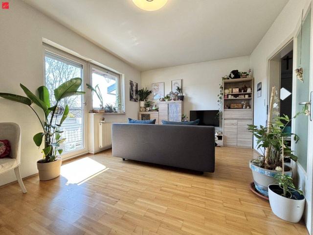 Stilvoller Wohntraum in gepflegter Wohnanlage