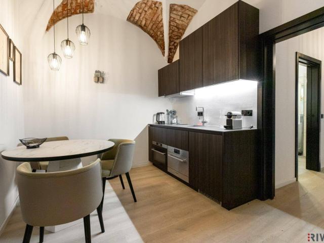 Stilvoller 35,21 m² Altbau in 1190 – Gewölbedecken, Designbad & Einbauküche – Wohnen beim Weingarten knapp 5 % Rendite