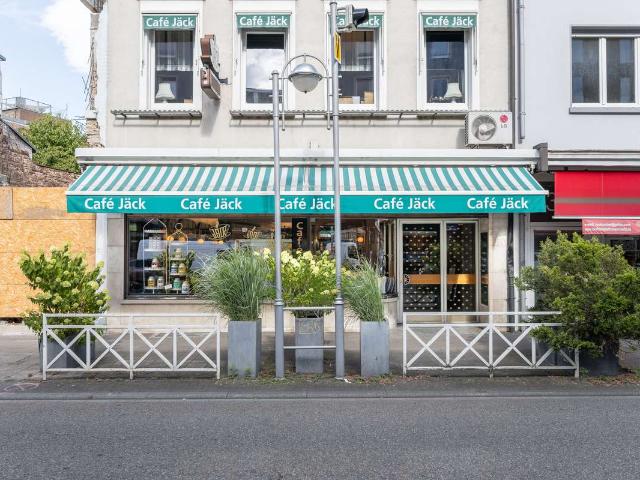 Stilvolles Mehrfamilienhaus 603 qm Wohn+Nutzfläche! mit Gewerbe in Bestlage – EG Traditionscafé
