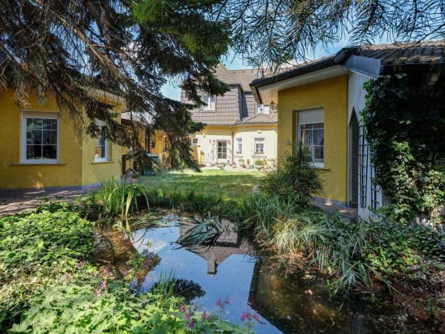 Stilvolles Mehrfamilienhaus mit Charakter, Geschichte & vielseitigem Potenzial