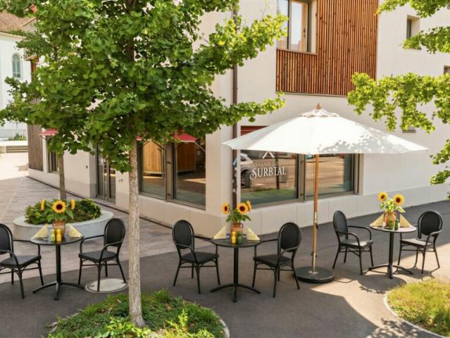 STILVOLLES BISTRO IM HERZEN VON ENDINGEN SOFORT NUTZBAR FÜR IHREN NEUSTART