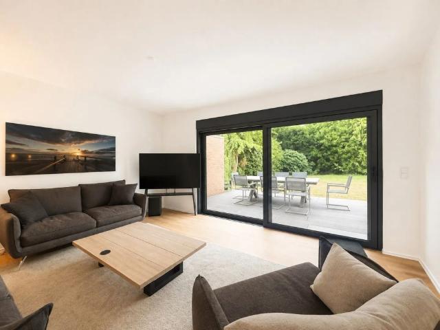 STILVOLLES EINFAMILIENHAUS AUF GROßZÜGIGEM GRUNDSTÜCK IN MEERBUSCH BÖSINGHOVEN ZU MIETEN!