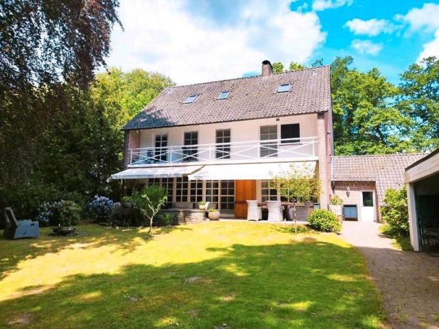 Stilvolles Einfamilienhaus in Oberneuland VON PRIVAT
