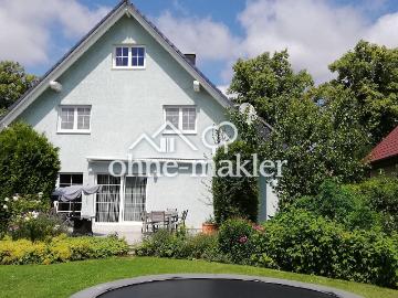 Stilvolles Einfamilienhaus mit großem Grundstück und vielseitigen Nutzungsmöglichkeiten