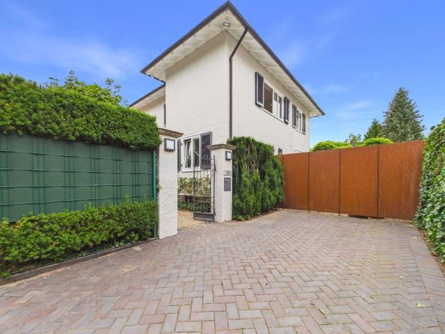 Stilvolles Einfamilienhaus mit Wintergarten ohne Provision