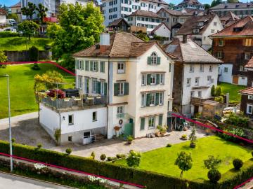 STILVOLLES GENERATIONENHAUS MIT EINLIEGERWOHNUNG & AUSBAUPOTENZIAL